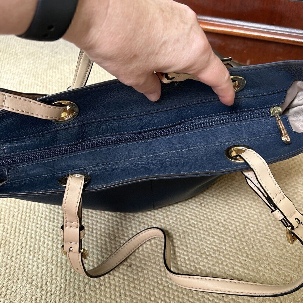 Michael Kors Pebbled Leather Medium Tote Handbag  Zip Closure NB-1504 30H4GBFT6L - Picture 5 of 10